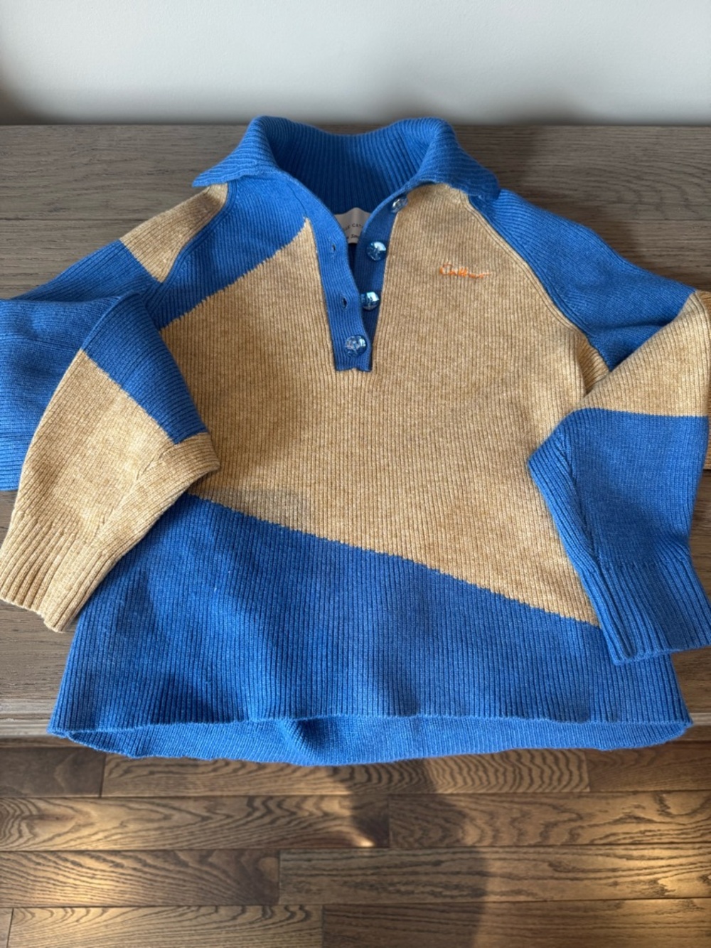 Danielle Catharine Colorblock V-Neck Sweater in Blue and Tan